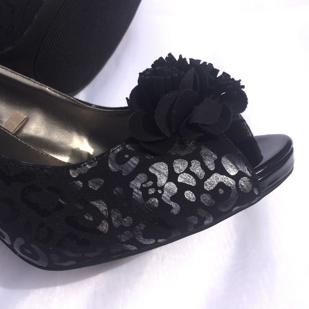 Sam & Libby Black & Silver Cheetah Print Heels